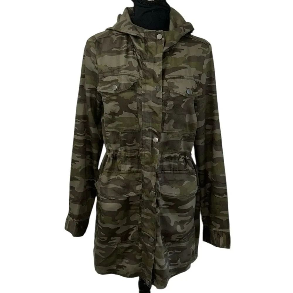 Me Jane Camouflage Jacket(Size Medium)